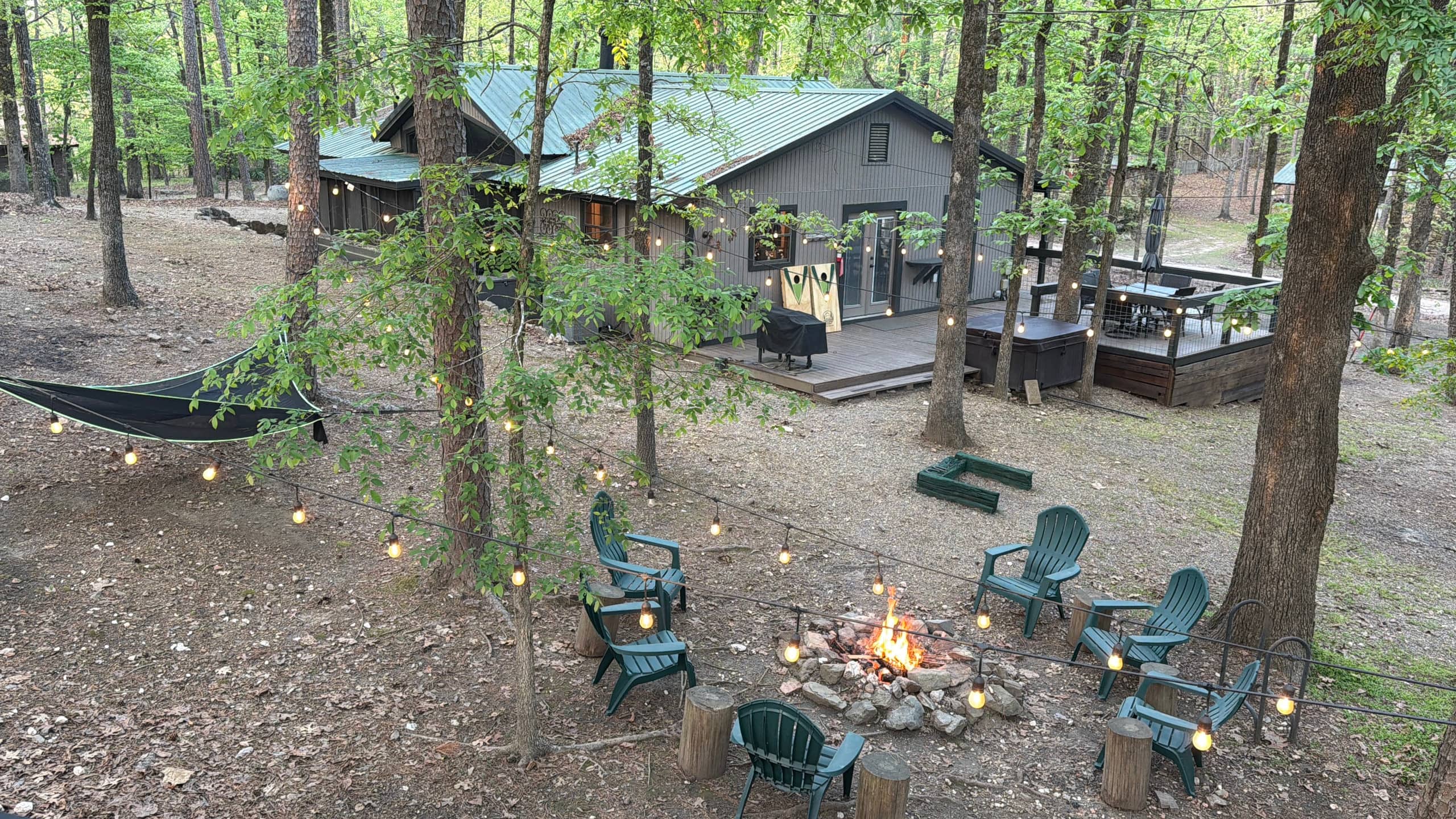 Ideal Location Cabin — photo 1